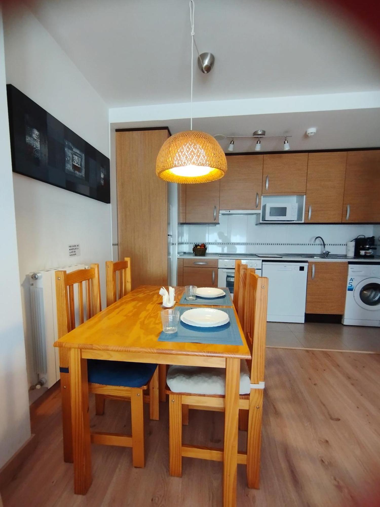 Acogedor Apartamento En Huesca Kültér fotó