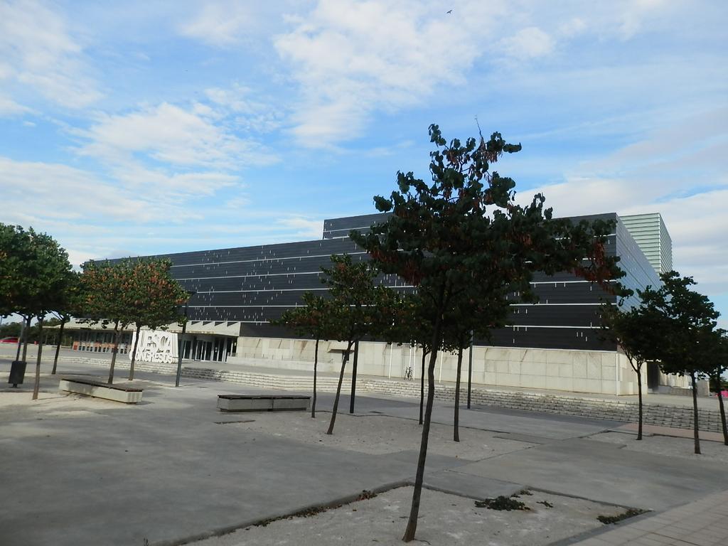 Acogedor Apartamento En Huesca Kültér fotó